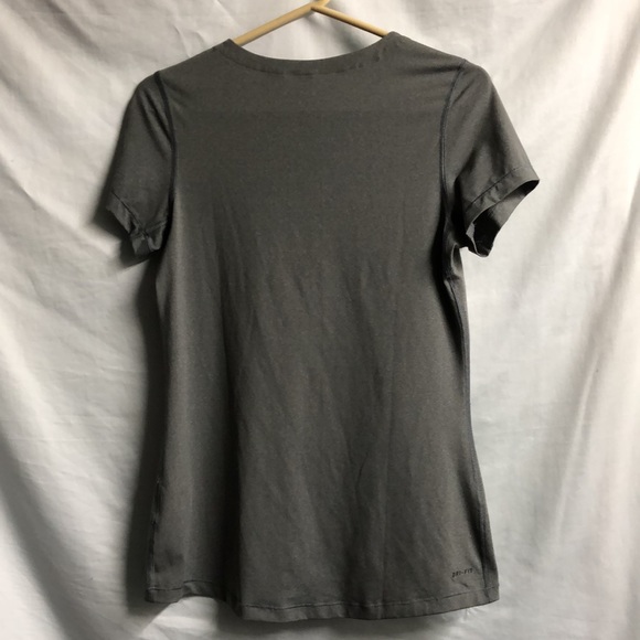 Nike pro Nike dry fit, large Nike, better world T-shirt, scoop neck, V-neck gray - Picture 8 of 10